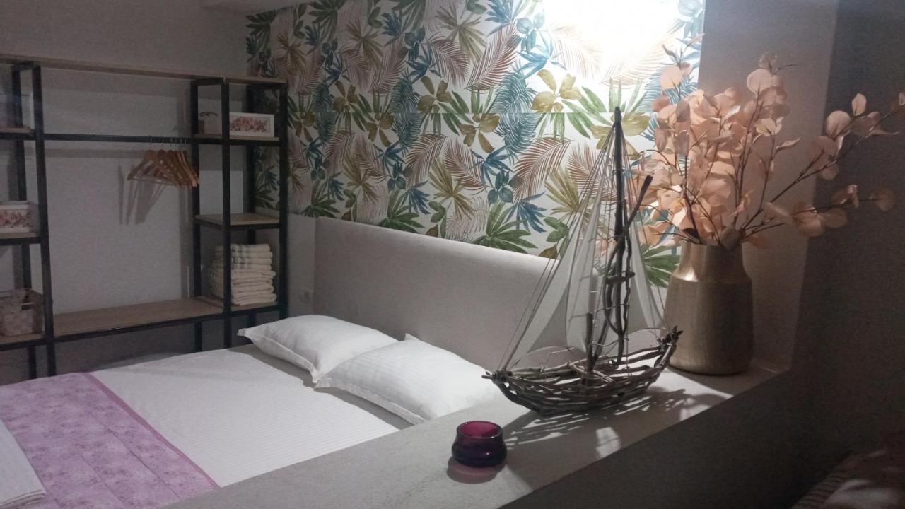 Areti Rooms Hotel Himara Kültér fotó