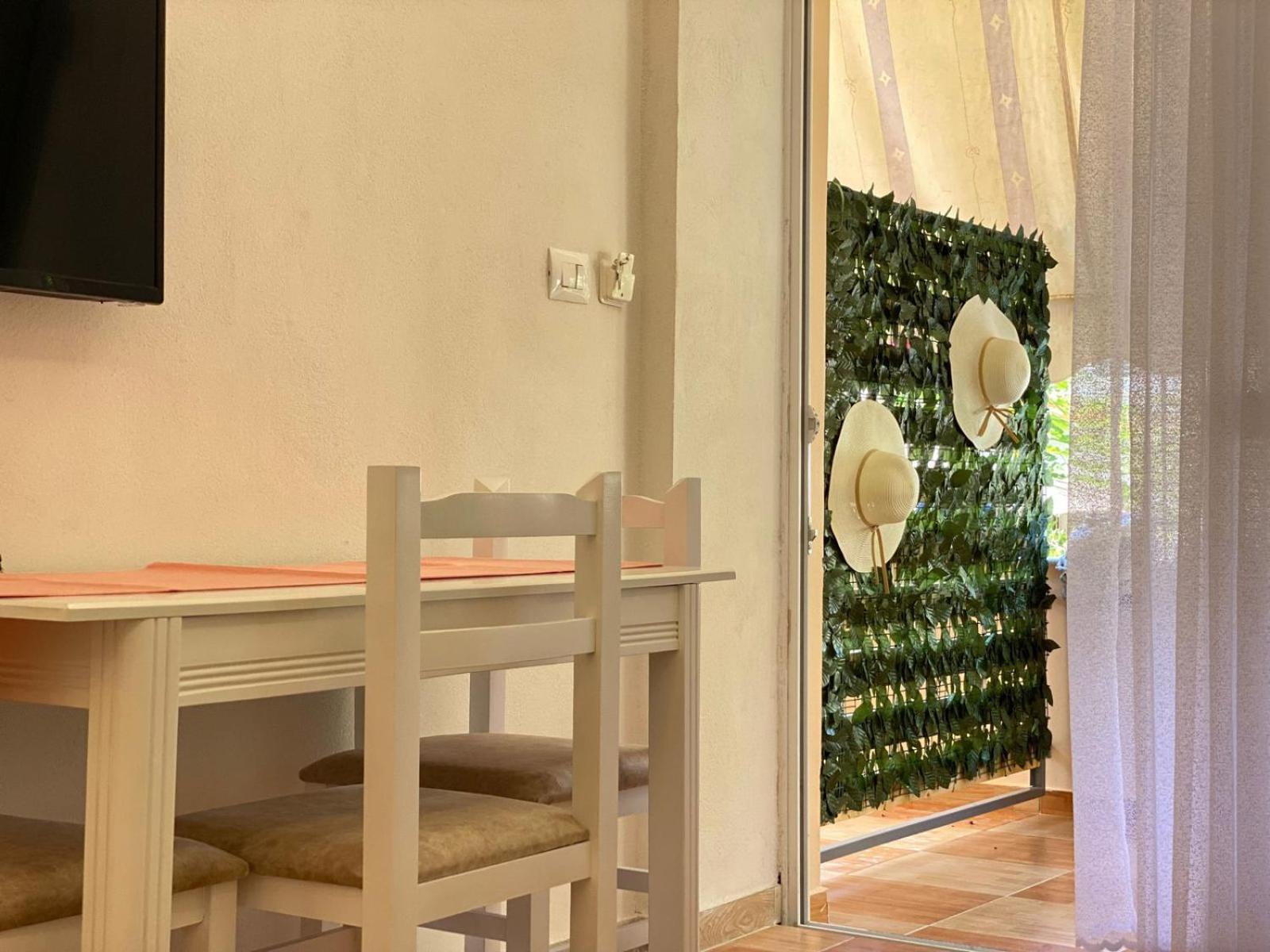 Areti Rooms Hotel Himara Kültér fotó