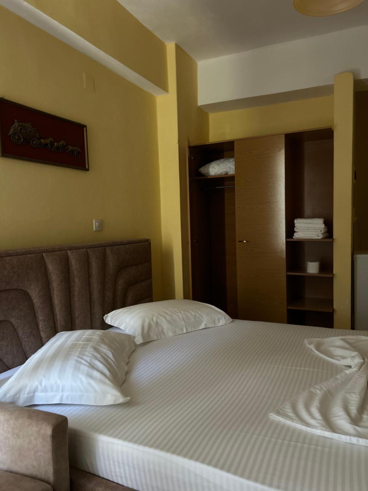 Areti Rooms Hotel Himara Kültér fotó