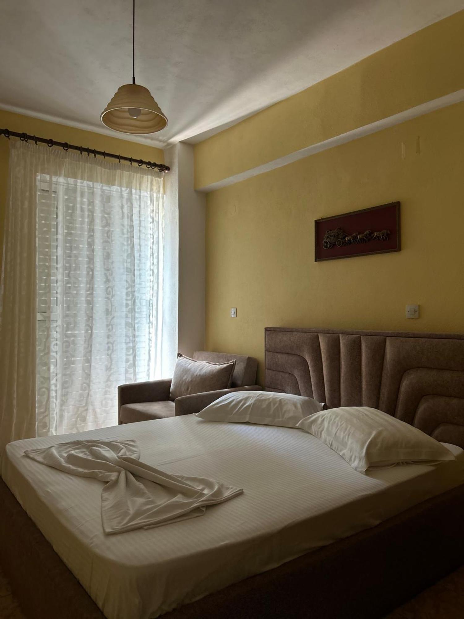 Areti Rooms Hotel Himara Kültér fotó