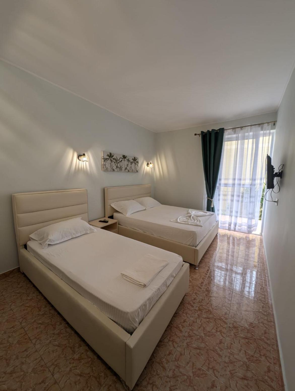 Areti Rooms Hotel Himara Kültér fotó